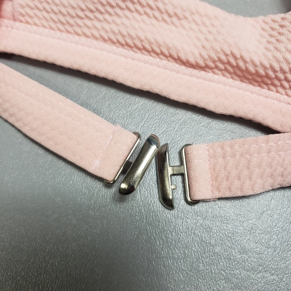 Light pink bikini top size medium